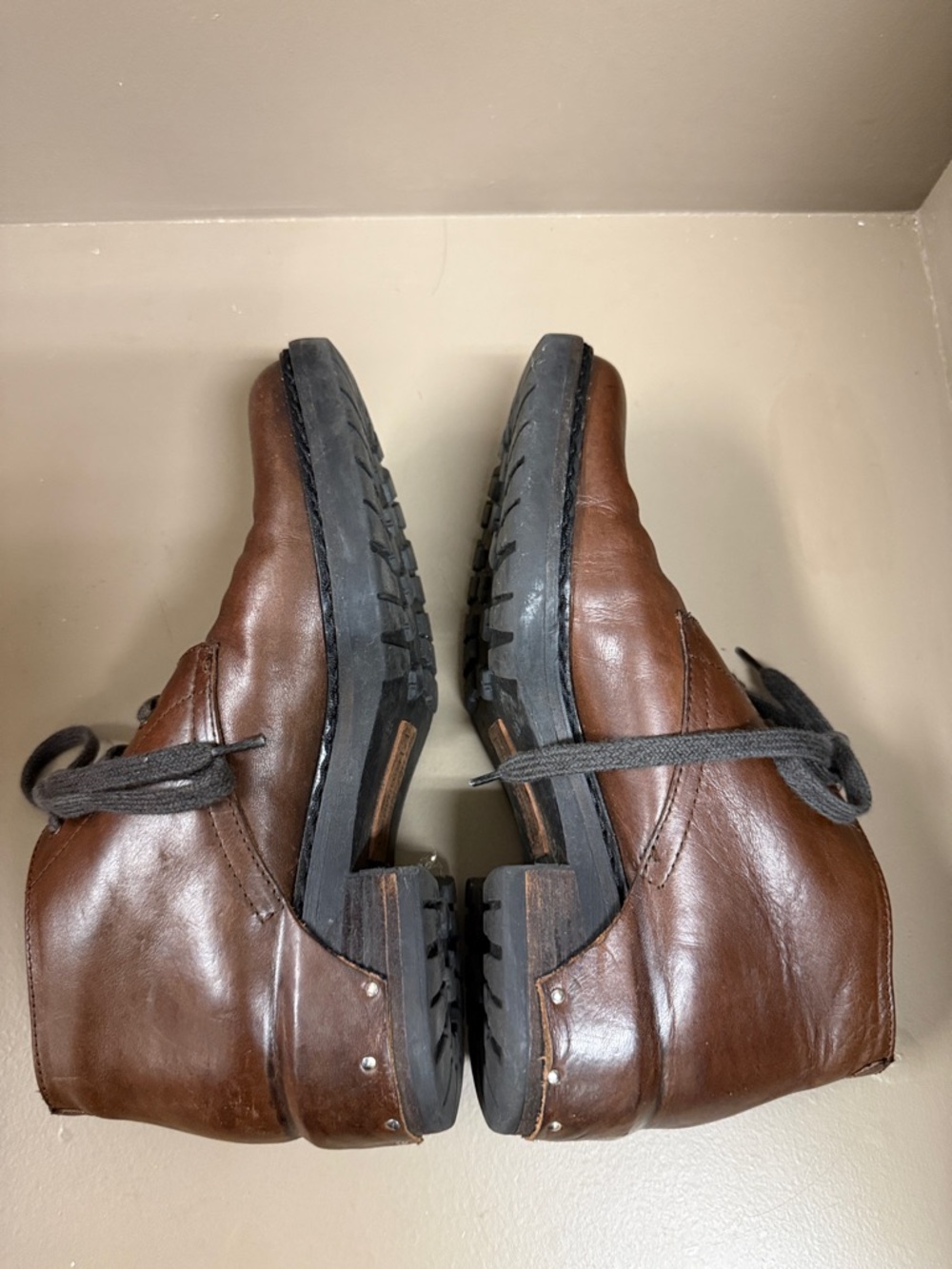 Alberto Fermani Brown Lace Booties With Rivet Heel Detail. Well-Made in Italy